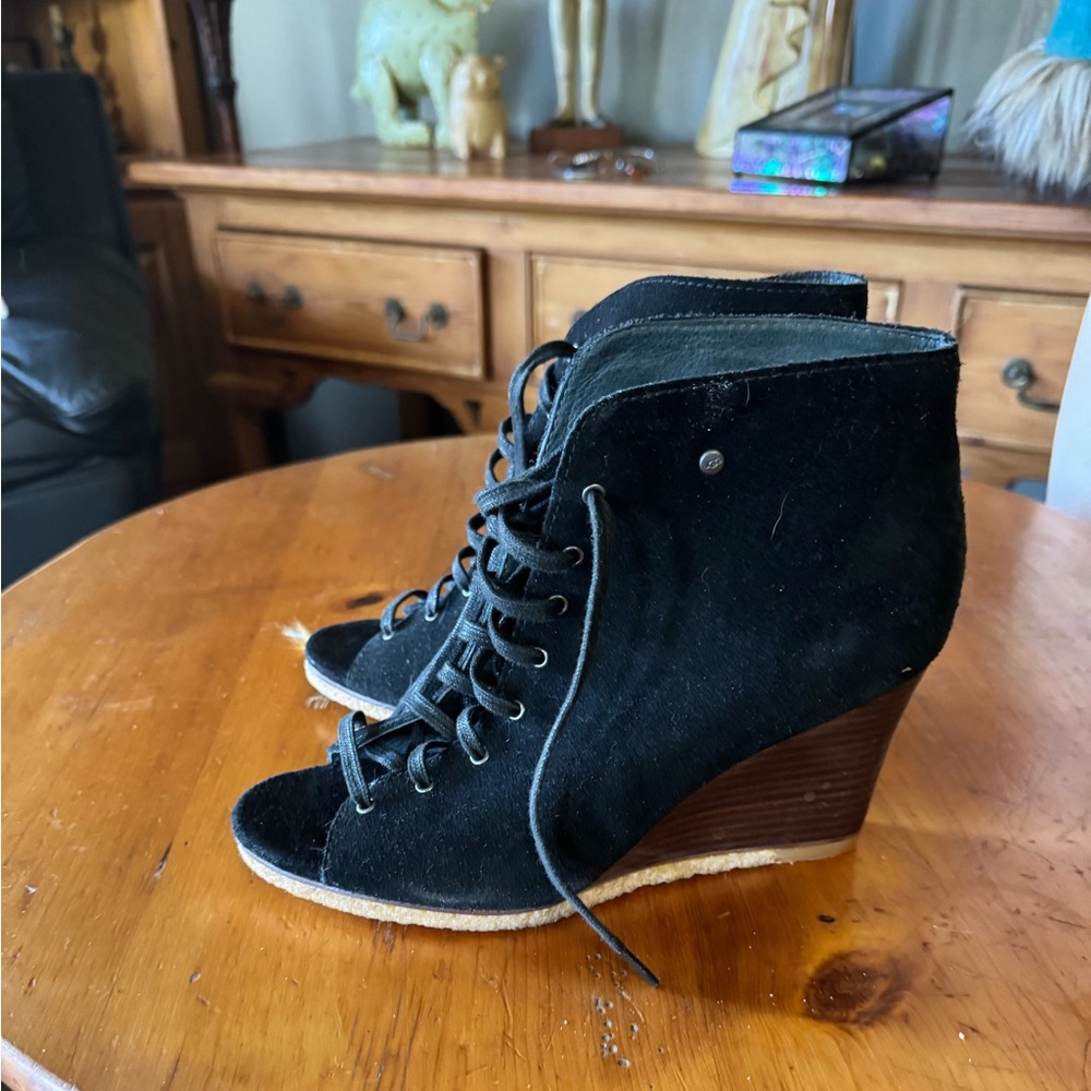 UGG Black Suede Open Toe Lace-Up Booties 7.5